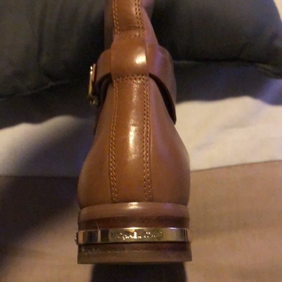 Michael Kors Arley boots - Picture 4 of 7